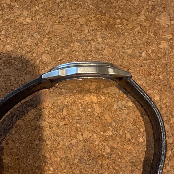 Vintage roots Relic Hunter TV show Memorabilia Field Watch Preowned - Picture 5 of 10